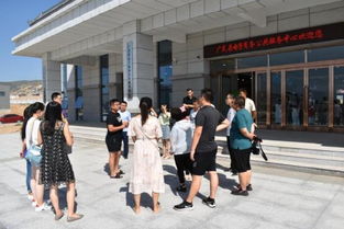 返鄉大學生創業青年赴山西廣靈電子商務公共服務中心參觀學習，探索電商新機遇